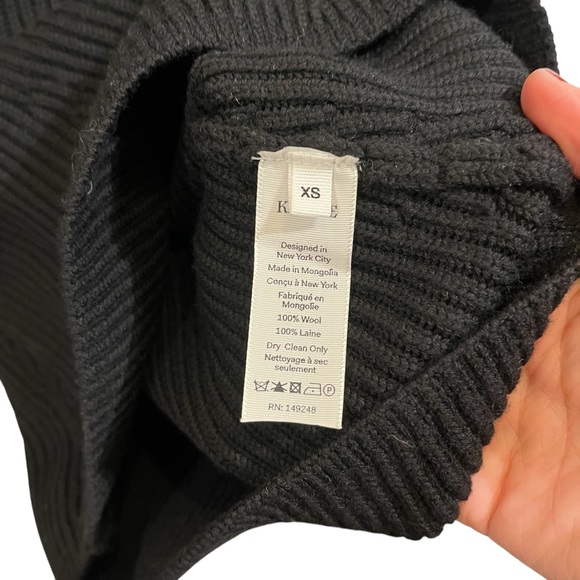 Khaite Bret Merino Wool Ribbed Puff Elbow Sleeve Turtleneck Pullover Sweater - Picture 6 of 6